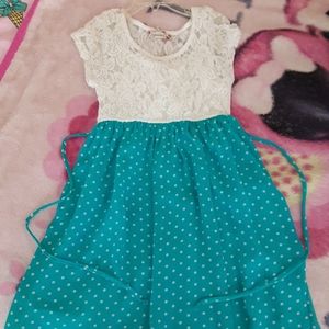 Girls dress